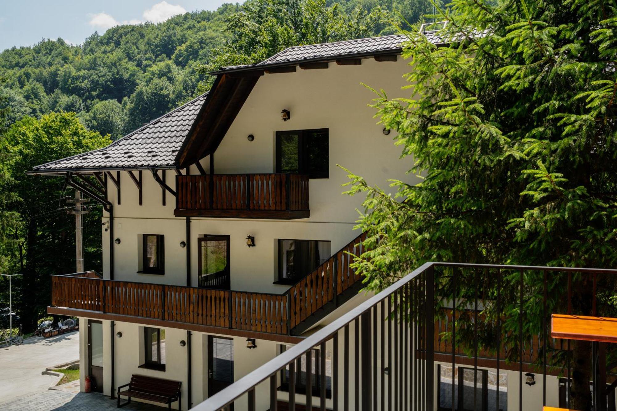 Poiana Mucenicului Hotell Arefu Eksteriør bilde